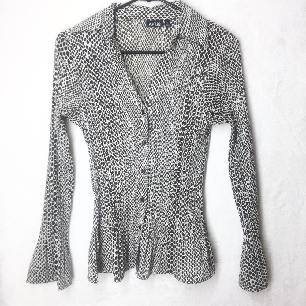 APT.9 Black/White Pleated Bell Sleeves Blouse M